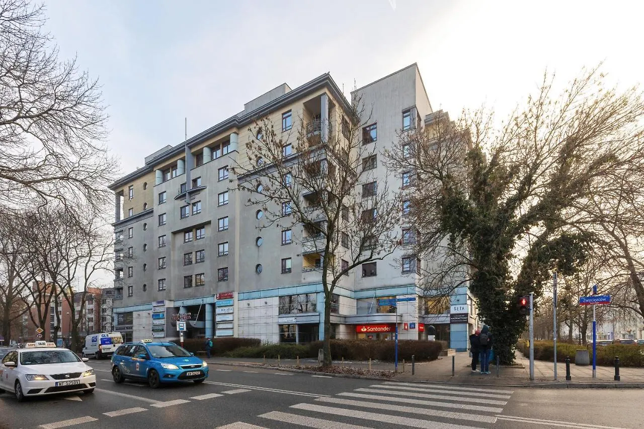 Spacious Apartment Near The Vistula River By Noclegi Renters Warschau
